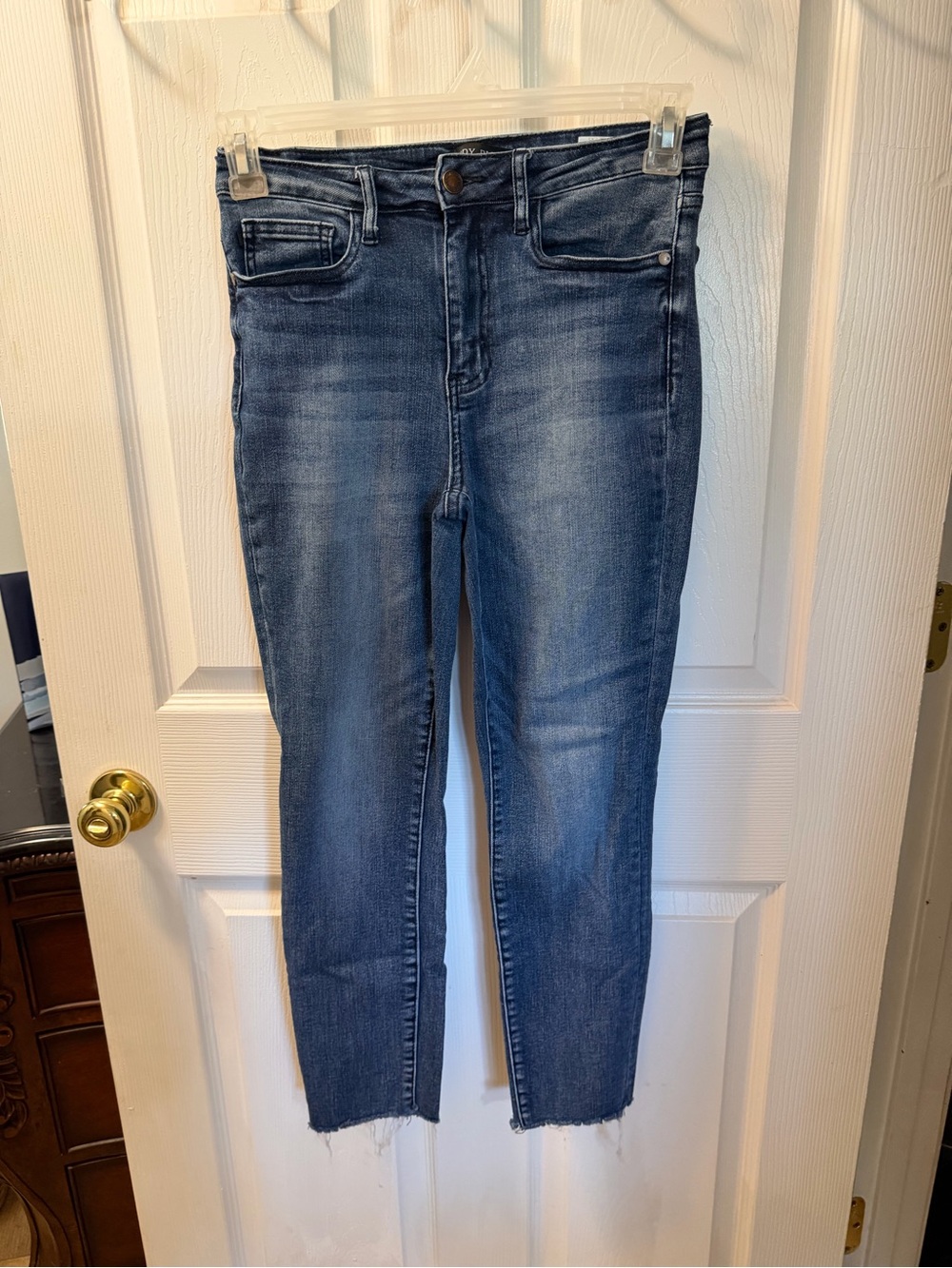 Judy Blue Jeans Size 3/26. JB88191. High Rise, Relaxed Fit, Raw Hem.